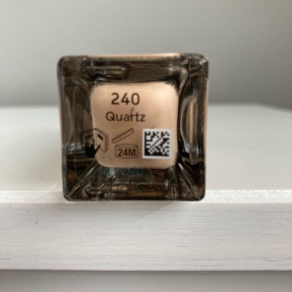 Shiseido synchro skin radiant lifting foundation - Picture 2 of 2